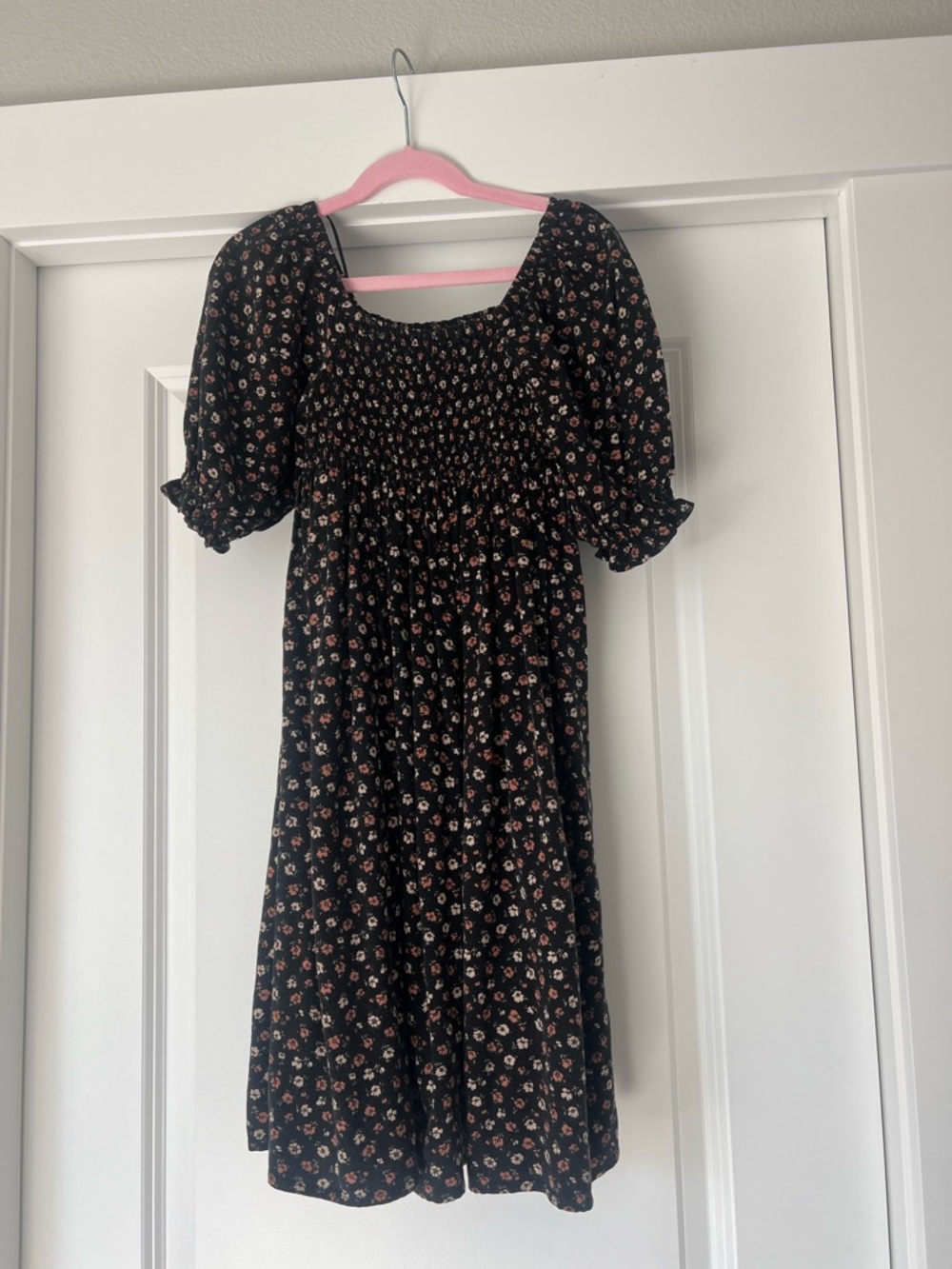 Rylee + Cru Black Floral Smocked Puff-Sleeve Dress 6-7Y